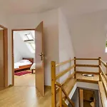 Σπίτι διακοπών Awesome Home In Karpacz With Wifi *