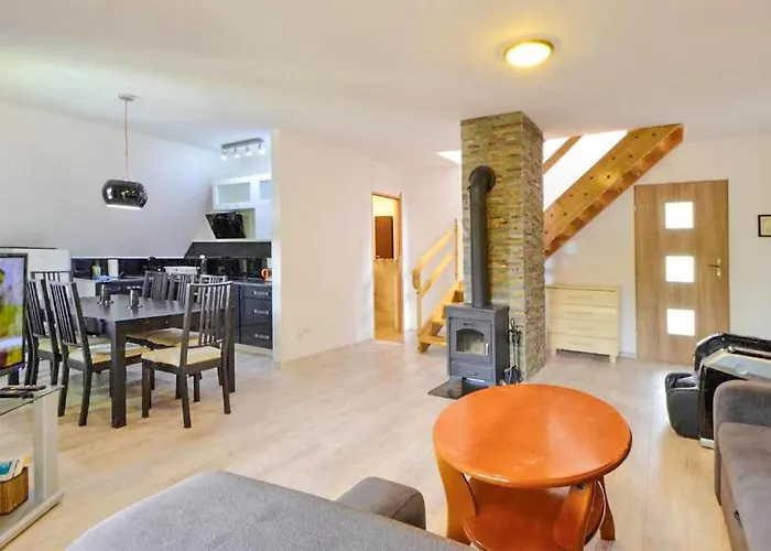 Vakantiehuis 3 Bedroom Lovely In Karpacz